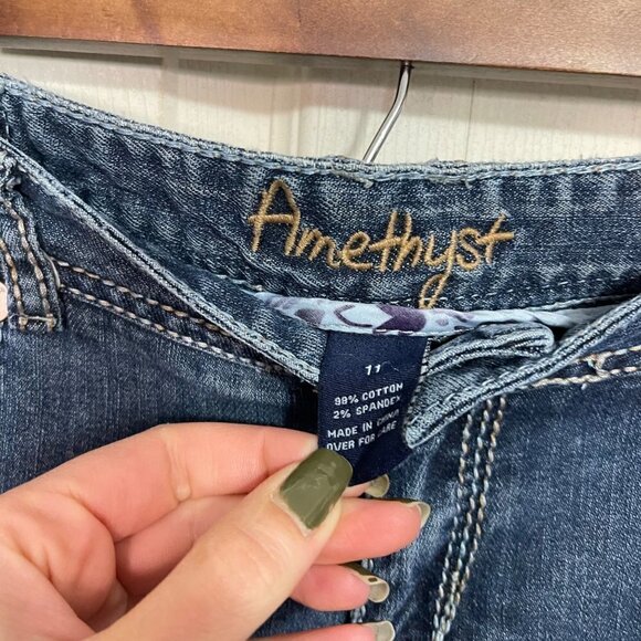 Amethyst Womens Juniors Distressed Embroidered Flap Button Pocket Flare Jeans 11 - Picture 3 of 11